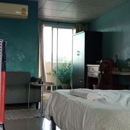 Nbh.@ Prannok Apartment Банкок Екстериор снимка